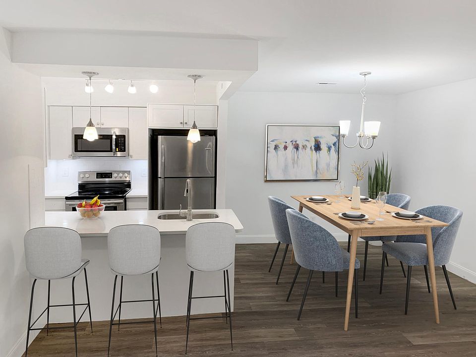 1st image of 1129 W Main St APT 101