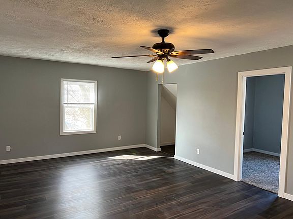 2nd image of 1510 Rebecca St #2