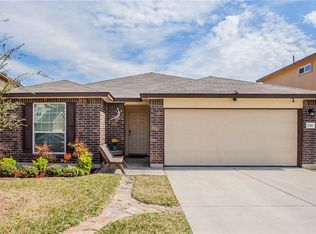 216 Flower Smith Ln, Jarrell, TX 76537