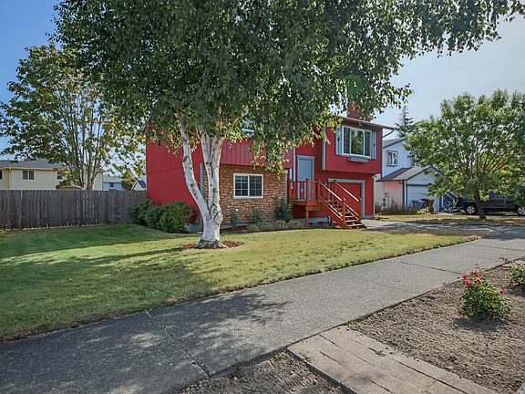 2nd image of 3535 55th Ave NE