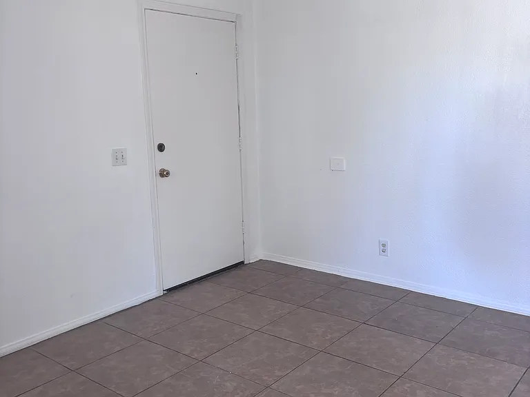 635 Montecito Ave #B — Photo 6