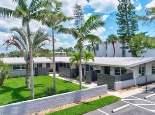 325 Capri Blvd APT 2, Treasure Island, FL 33706