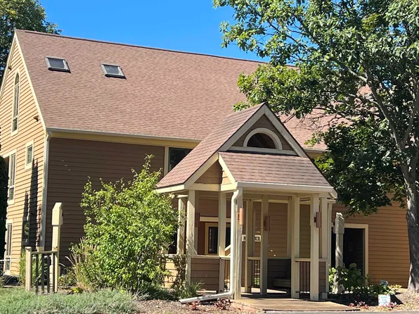 La 10 Long Bay Dr, Galena, IL 61036