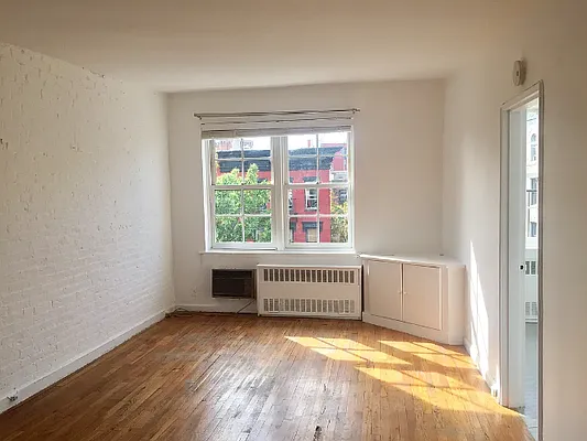 Rented by Compass | media 7