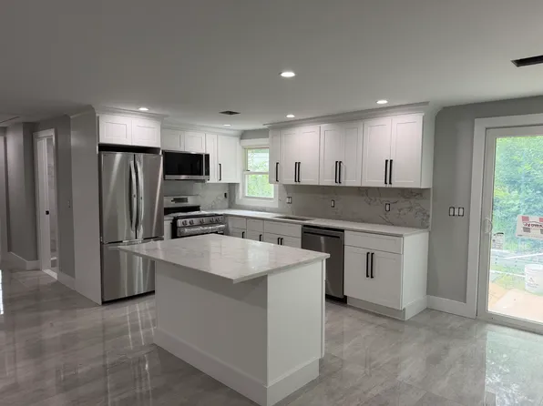 701 Vfw Pkwy, West Roxbury, MA 02132