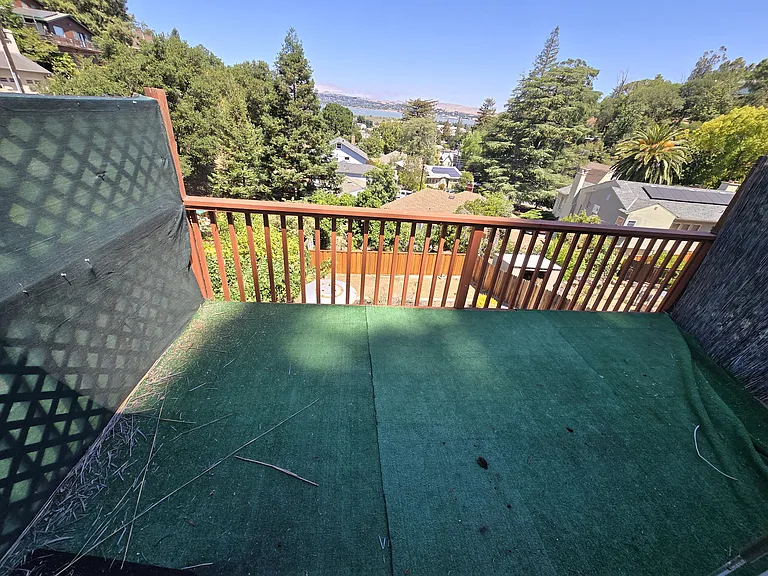 1160 Arlington Way — Photo 7
