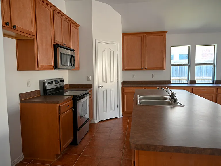 2204 Rockport Dr — Photo 13
