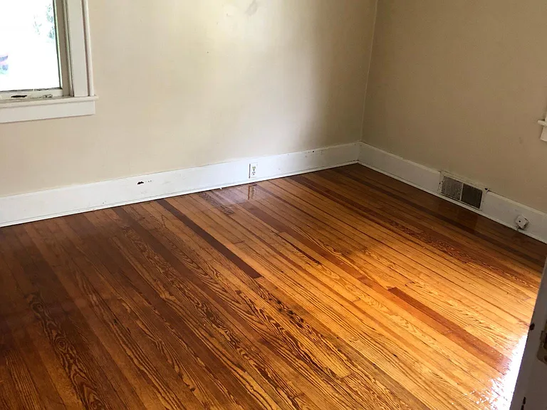 1109 W Rex St — Photo 13