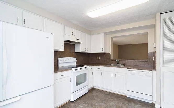 9542 Quarry Bridge Ct — Photo 7