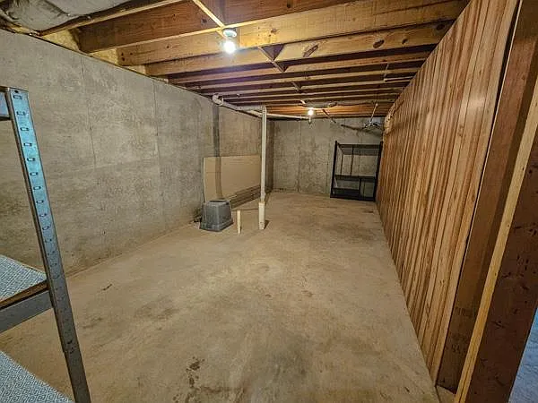48 Rose Ct — Photo 29