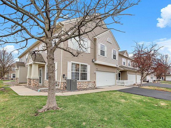 2nd image of 19618 Meadowlark Way #126