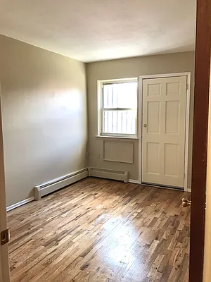 Rented by Amorelli Realty | media 30