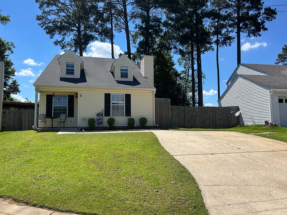 1st image of 133 Sonoma Cir