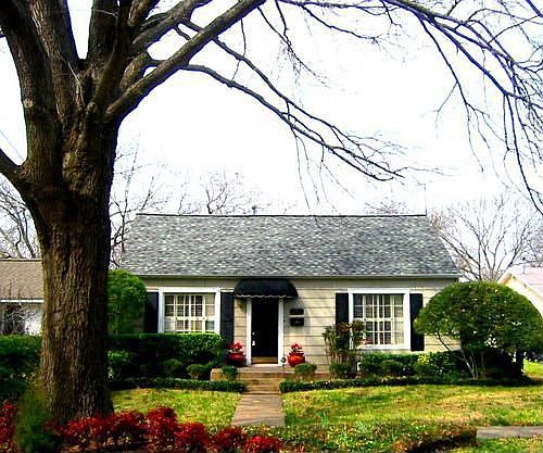 1st image of 8623 Daytonia Ave