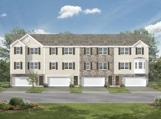 646 Freedom Dr, Carnegie, PA 15106