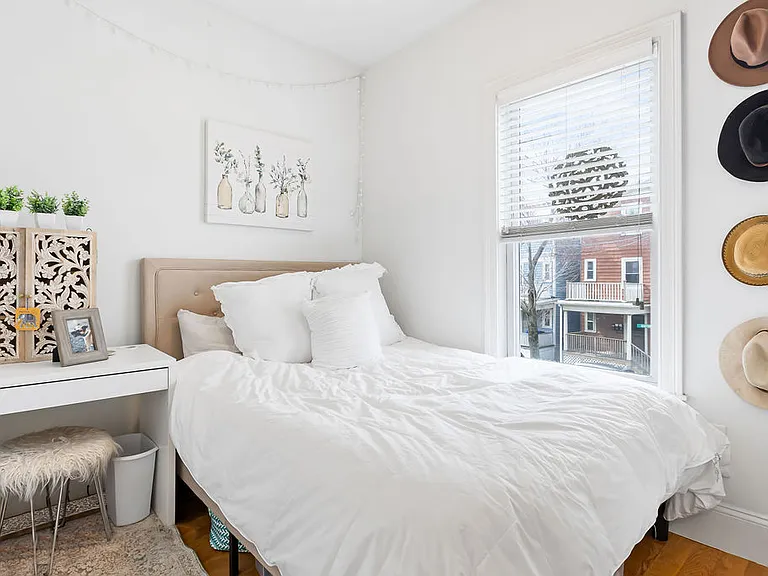 142 Boston St #3 — Photo 4
