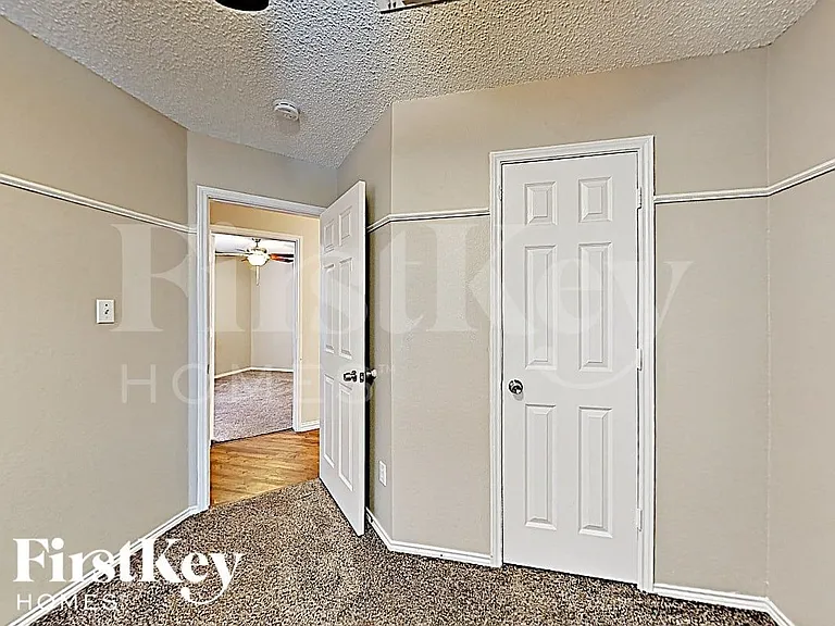 3955 Cypress Gardens Dr — Photo 10