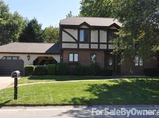 506 McCarthy St, Red Bud, IL 62278