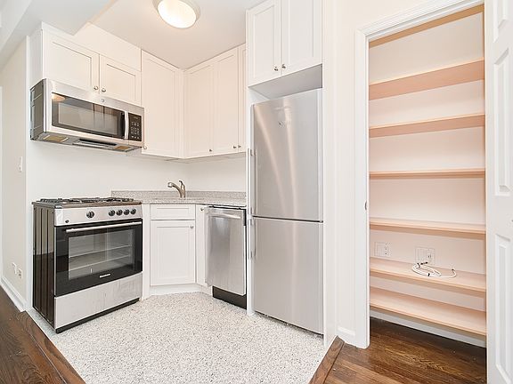 2nd image of 850 Amsterdam Ave APT 12B