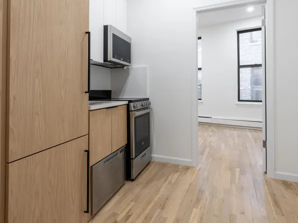 135 West 24th Street image 9 of 17