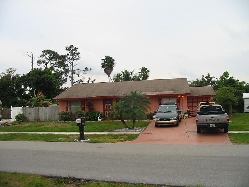 1st image of 4548 Suburban Pines Dr