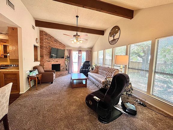 5th image of 101 Guinevere Dr