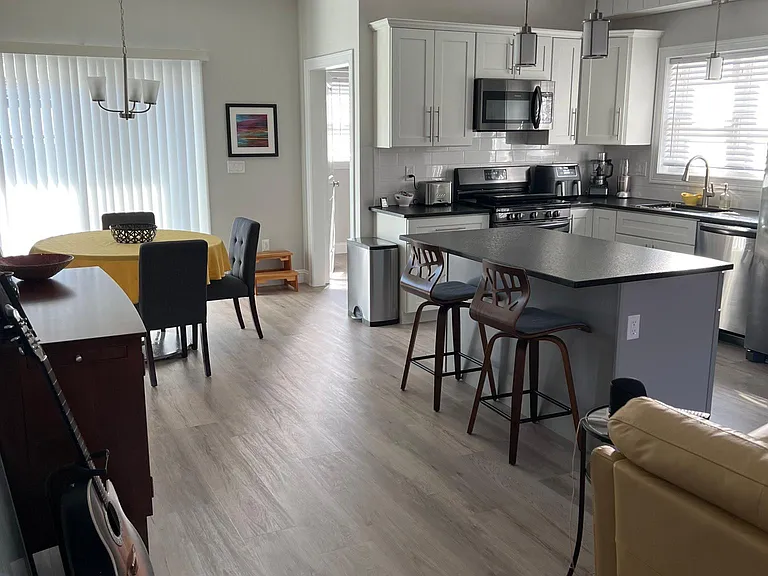 871 Elm St — Photo 12