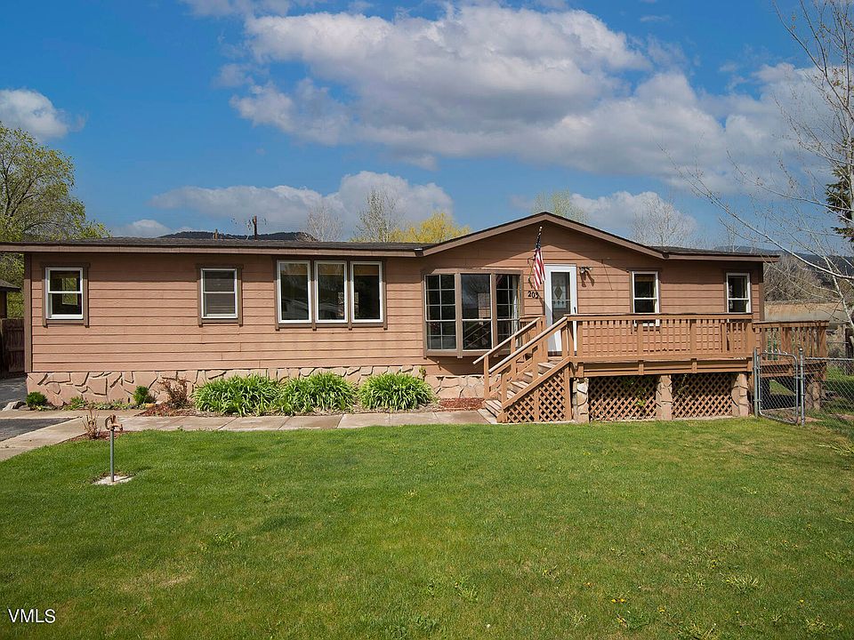 1st image of 203 Estes Ln