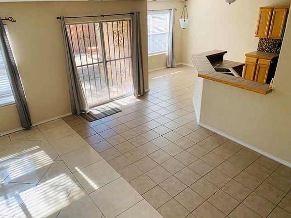 4th image of 528 Gandara Dr