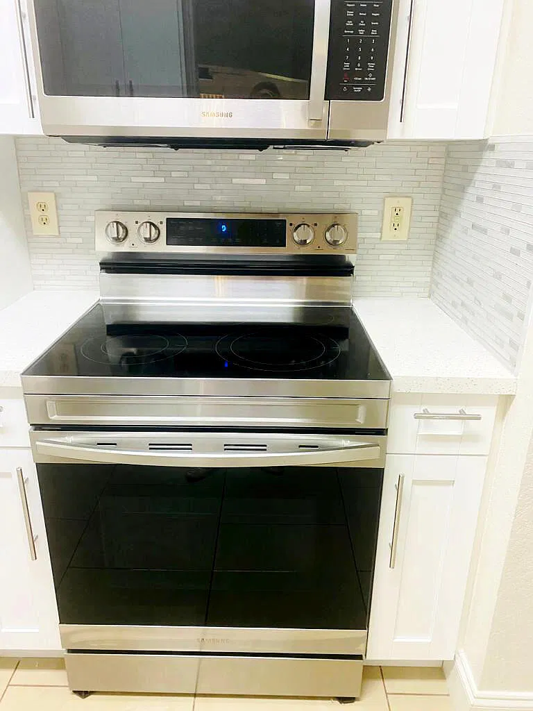 2 bed, 2.0 bath, 1288 sqft, $2,200 — Photo 3