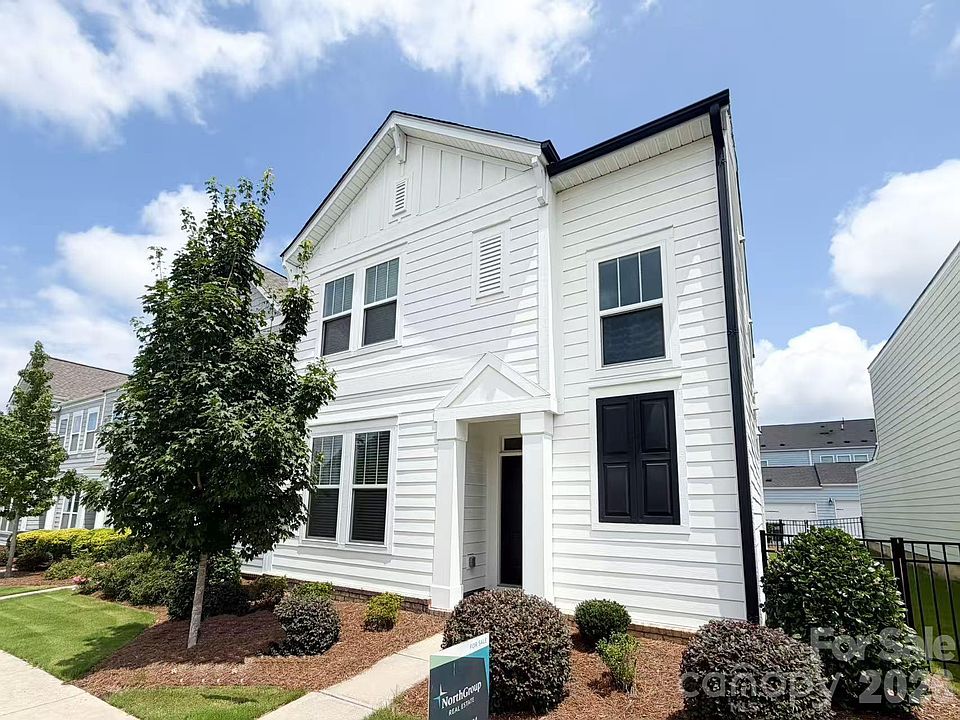 1st image of 325 Johnston Dr