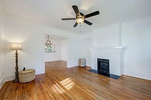 5th image of 1634 Paxon St SE