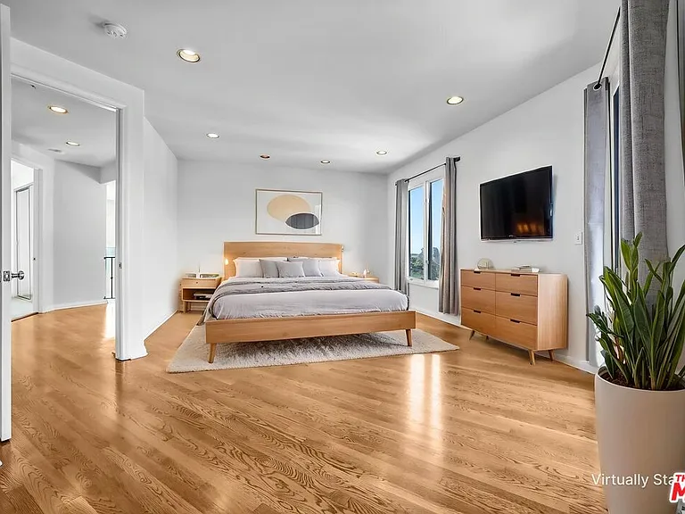 6852 Woody Trl — Photo 16