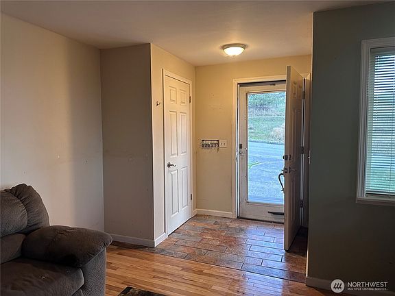 4th image of 1411 E 5th Street