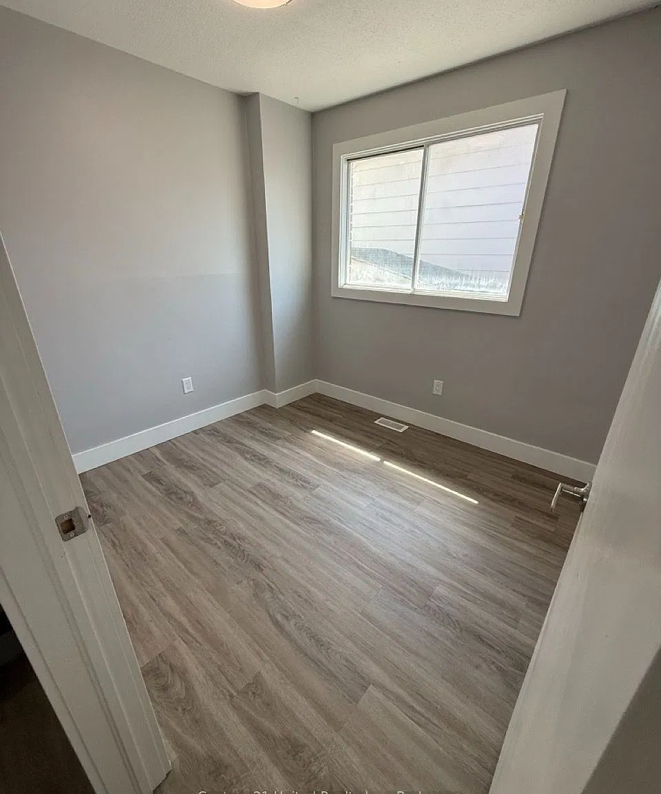 5 bed, $2,999 — Photo 4