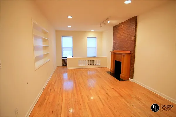 Rented by JK Dansar Corp | media 27