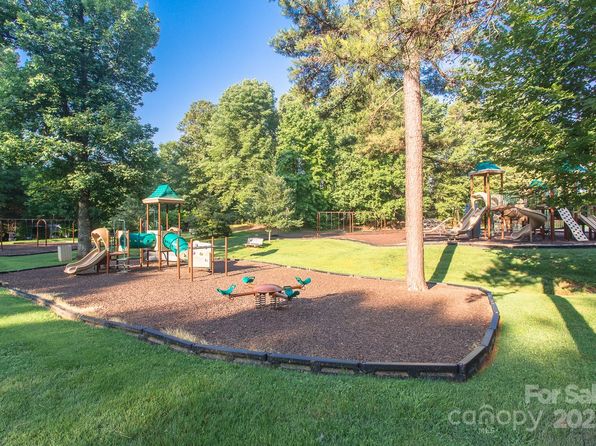 50 Honeysuckle Woods, Lake Wylie, SC 29710