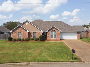 703 Prominence Dr, Flowood, MS 39232