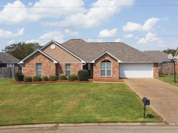 703 Prominence Dr, Flowood, MS 39232