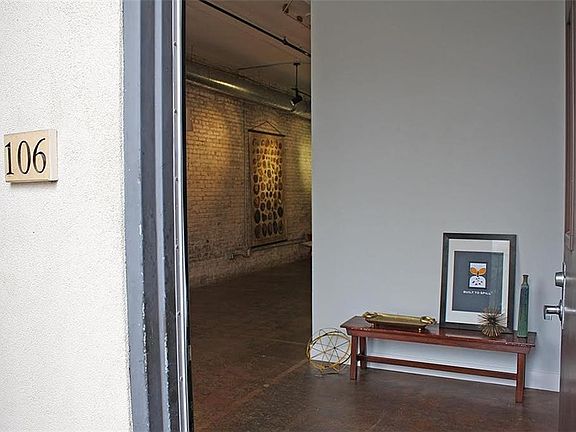 5th image of 411 Brazos St APT 106