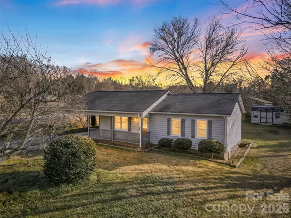 2730 33rd Ave NE, Hickory, NC 28601