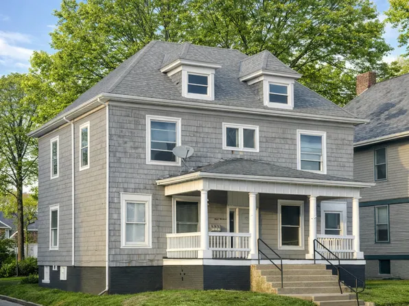413 W Columbia Ter, Peoria, IL 61606