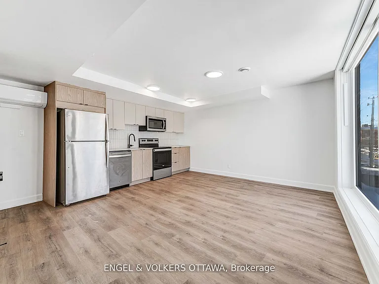 156 5th Ave #3 — Photo 3