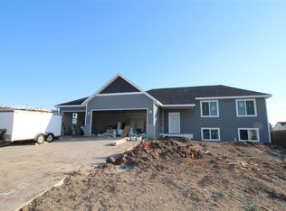 69 Olive Tree Cir, Minot, ND 58703