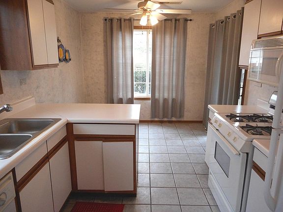 kichen with patio door