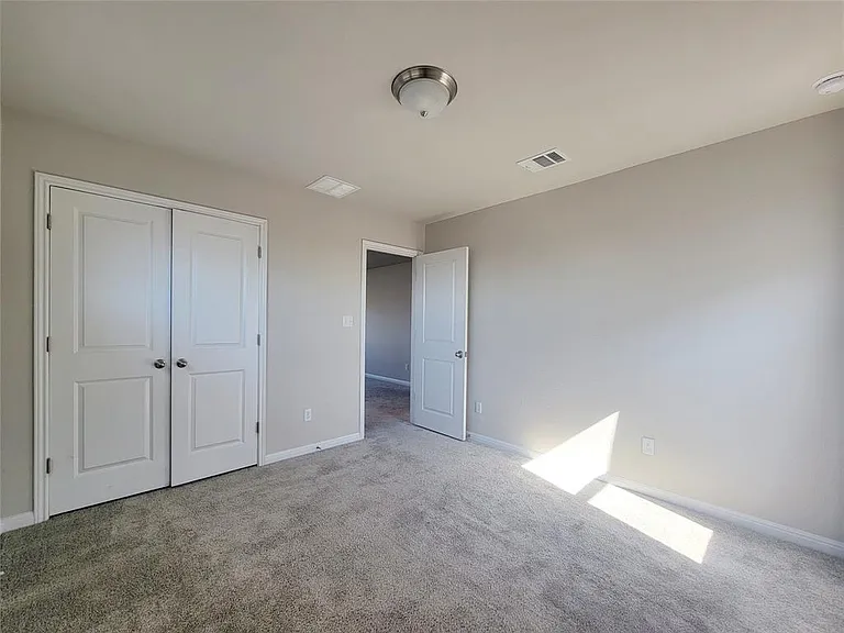 220 Mountain Valley St — Photo 16