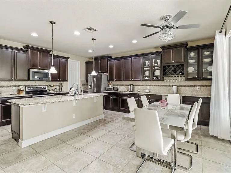 12130 Uleta Ln — Photo 9