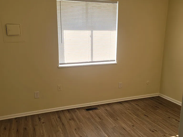 4934-4940 Leeper St #4938 — Photo 6