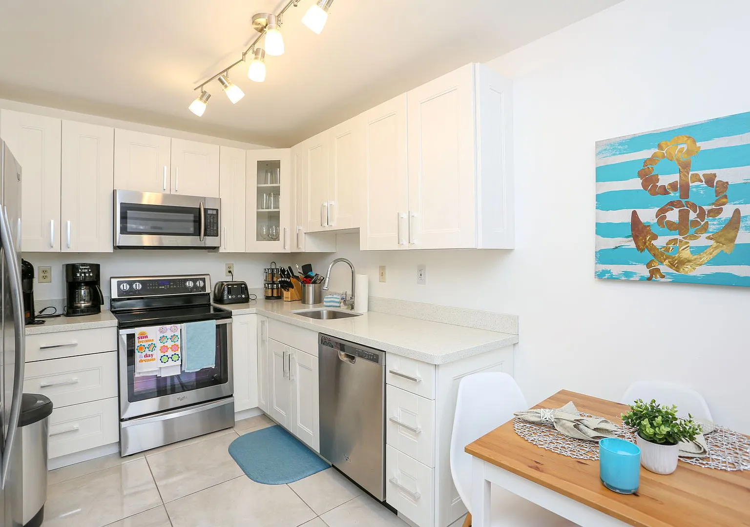 **Ask About The Two Weeks Free**Wonderful Updated Condo Close To Marco Island And Beaches Will No... — Photo 1