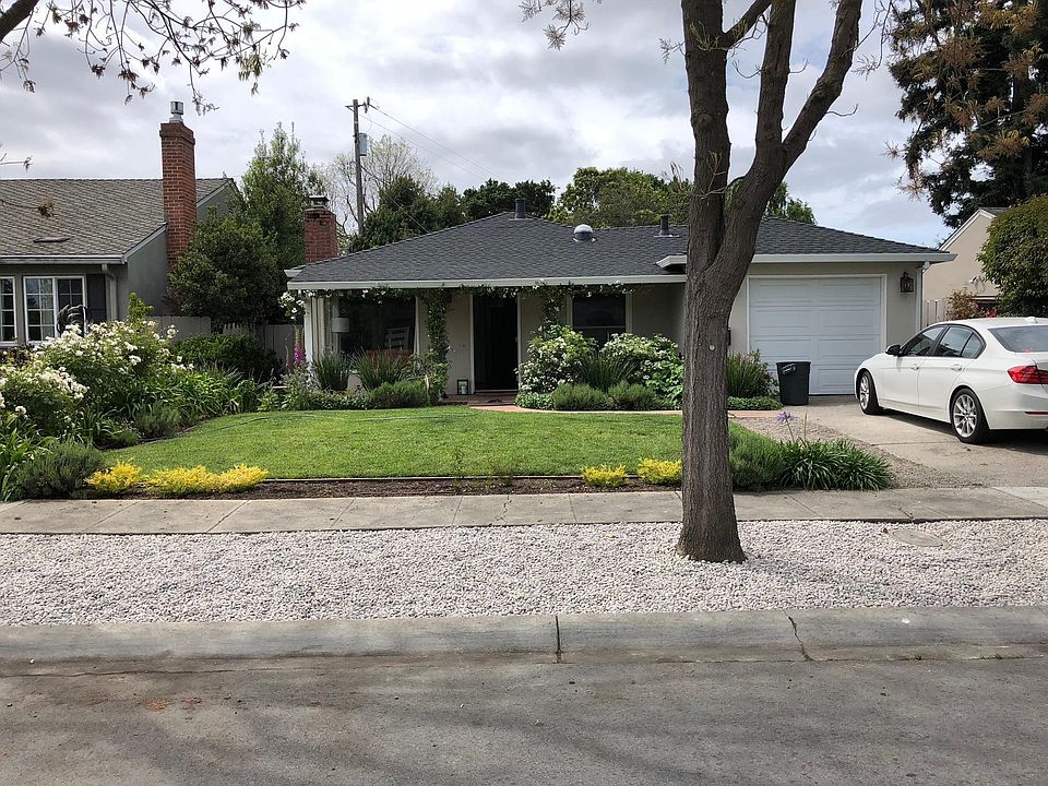 1st image of 16 Iris Ln